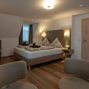 Zum Zecher Hotel